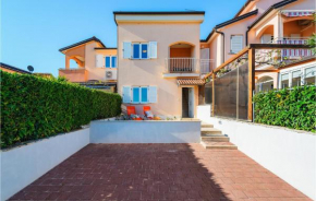 Lovely Home In Vabriga With Wifi